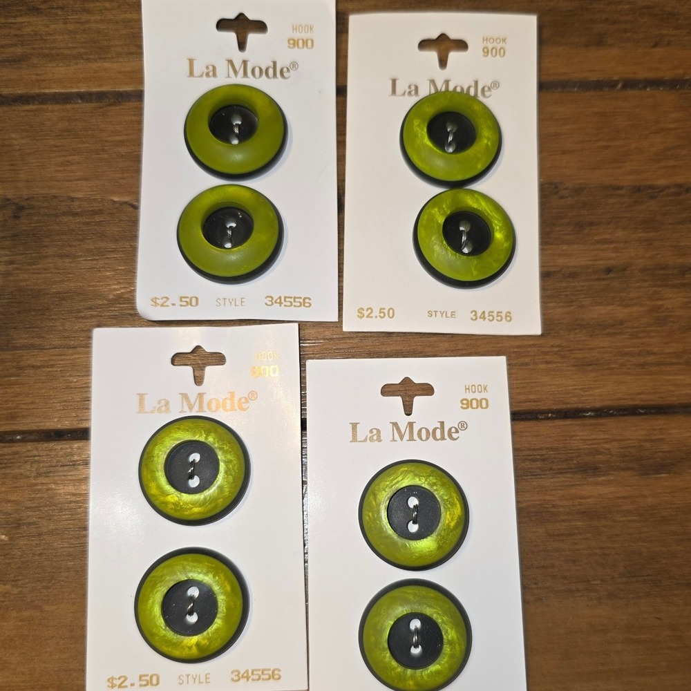 La Mode Buttons Lime Green Round Two Tone 1 Inch 25mm 4 Packs Made France